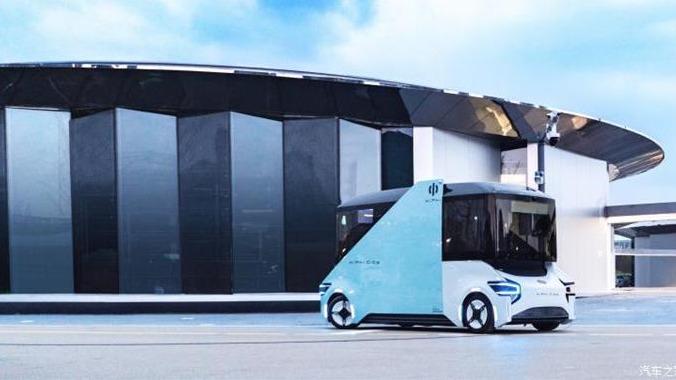 华人运通纯电无人驾驶智能巴士官图发布