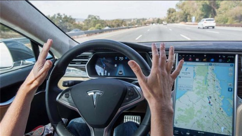 备受争议的特斯拉自动驾驶  这一次或将被吊销美国加州销售执照？