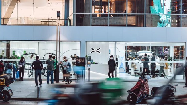 小鹏，病急乱投医？