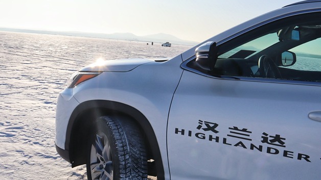 谁说城市SUV跑不了雪地？ 小夕驾车驭见林都，驰骋雪原