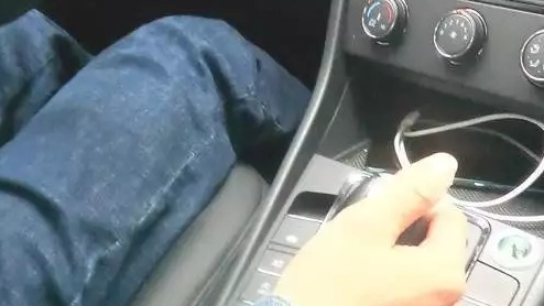 现在市面上的车子，绝大多数都已经改成了自动挡。自动档和手动档不一样，有些司机朋友会担心在停车的时候，停车的步骤没有掌握好，自动档的档位就容易坏掉。