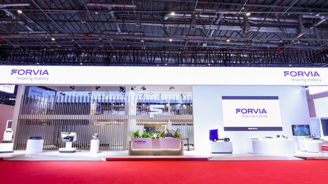 为更好地向电气化转型，佛瑞亚将裁员1万人