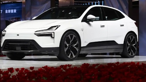 北欧实力派VS美范儿网红，极星4和特斯拉Model Y谁是高阶之选？