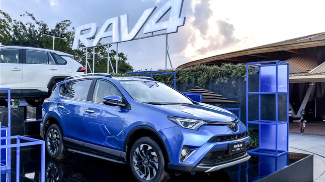 全新RAV4荣放海外销量问鼎  国内市场将因新款逆袭？