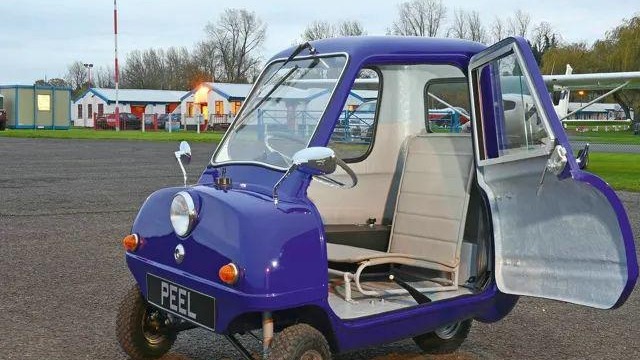 吉尼斯认证的最小量产车，单手就可以拎走，停车十分方便