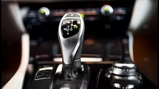 【姿势】自动挡车子油耗大，这样做可以省很多！