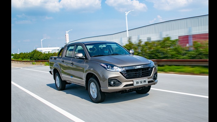 行业首推发动机终身质保 创富好帮手江铃新宝典上市8.28万起售