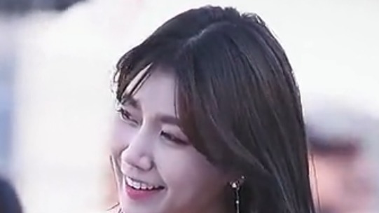 颜值美女车模小姐姐