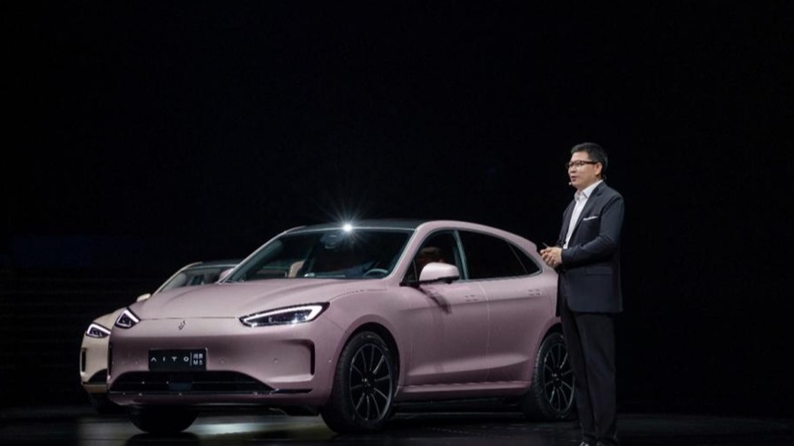 告别增程拥抱纯电 华为推首款纯电动车是受刺激了？