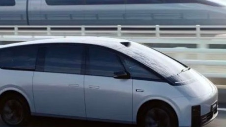 大大的MEGA，装着“疯狂”的理想