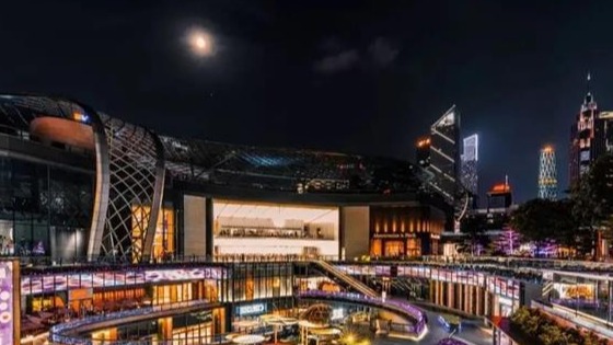 抢占黄金地标，新能源车企的“流量”之争