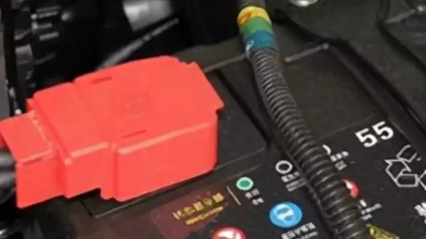 汽车的电瓶还有保质期？多久换一次，平时又要怎么保养？