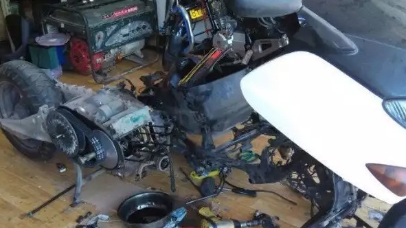 维修摩托车不用拆就能发现故障所在，这么神奇？