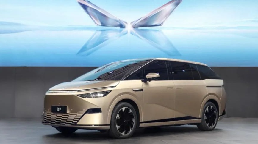 小鹏汽车的2023：从残酷竞争的死人堆里面往外走，越走越快