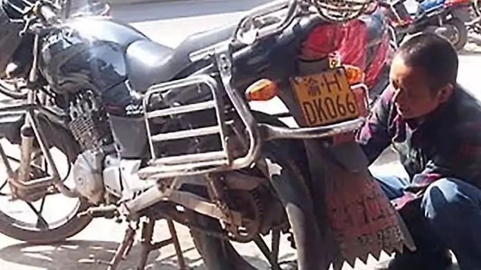 摩托车加速不良行驶发冲根源竟是配气相位飘移，如何检查？