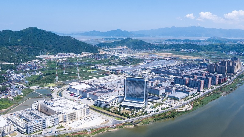 推“锂矿返利”计划，“宁王”急了？