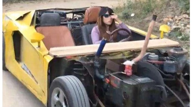 这女司机可真牛 拖拉机改超跑 看到钥匙我蒙了