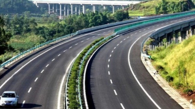 经常跑高速公路的人，这四种车建议不要买，车主们都呼后悔
