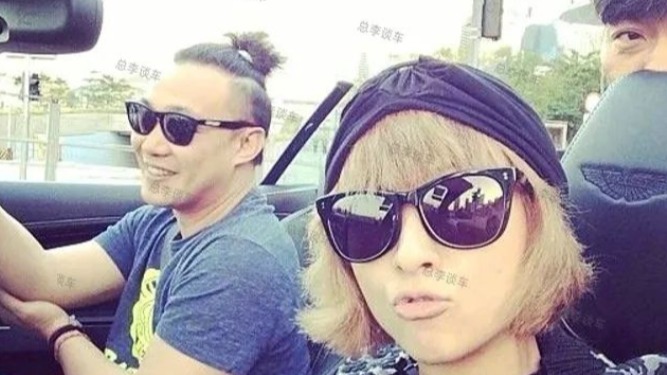 陈奕迅开17万铃木现身街头，排量仅为658cc，网友：这么拮据？