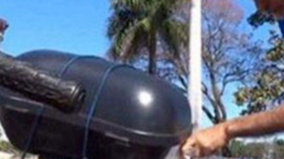 美国男子发明烧水汽车，声称83升水跑3千公里，为何后来离奇死