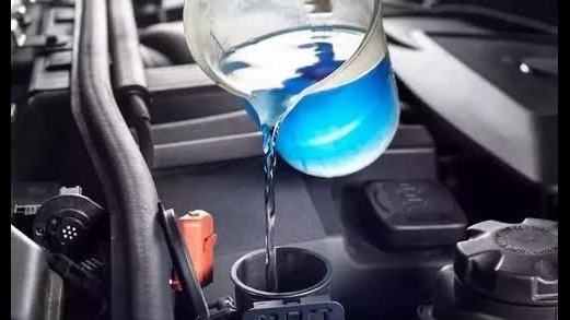 你还在往冷却液中加水吗？小心发动机报废