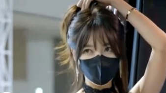  美女车模   
