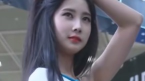 韩国顶级车模！身材婀娜！忍不住多看两眼