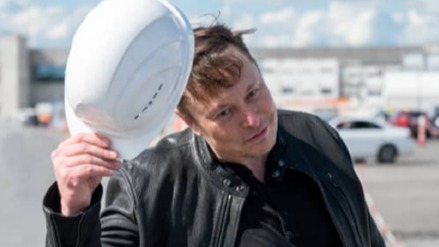 马斯克:特斯拉累计300万 上海突破100万