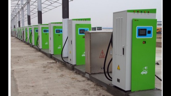 充电桩站上“新基建”风口 11只概念股年内涨逾50%