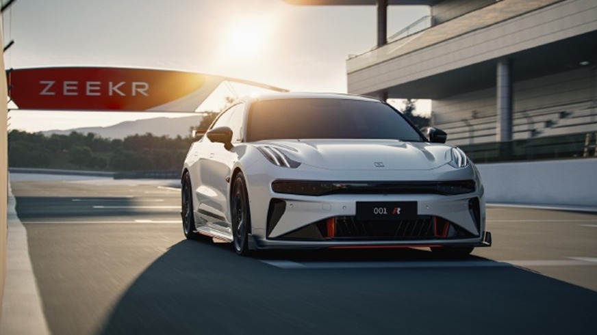 又一台自主百万超跑！这次轮到极氪