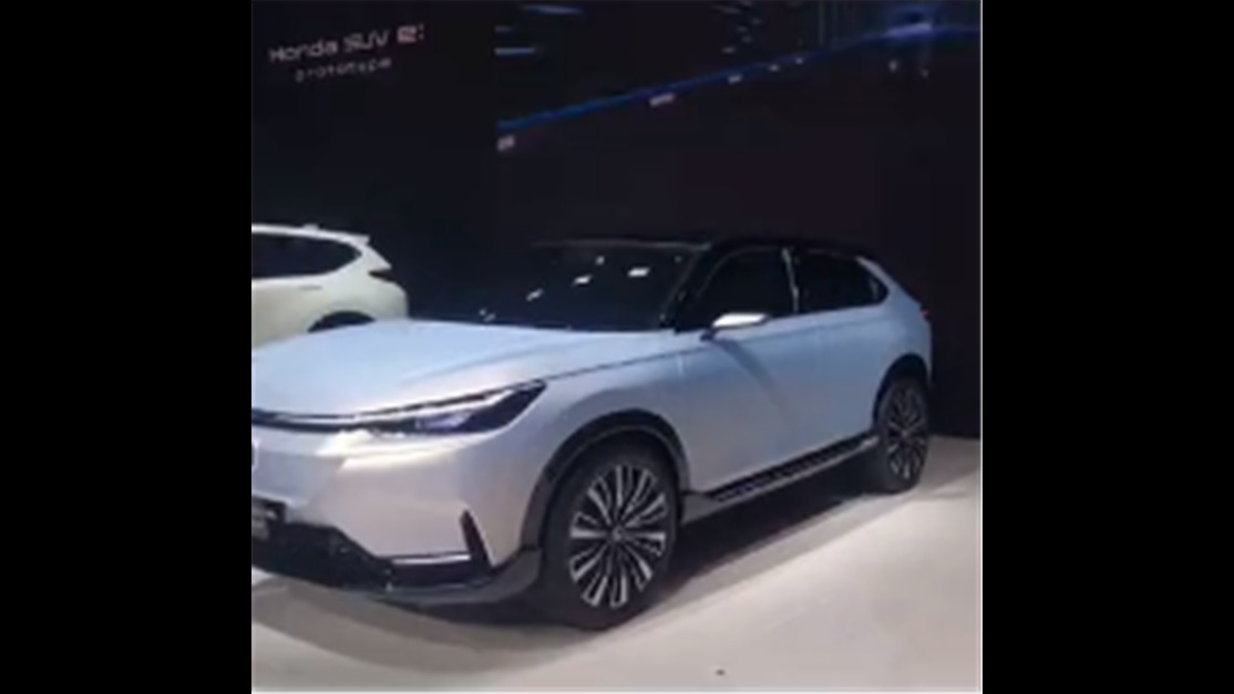 买它图个啥？把2030年的车开到2021年是什么体验