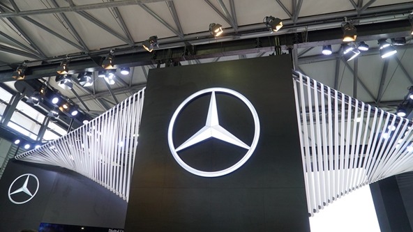 同比劲增11%，奔驰11月在华销量超5.7万辆再创历史新高