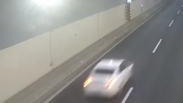 小车定速巡航突然失灵，车速126码狂奔近2小时！“元凶”竟是一杯奶茶