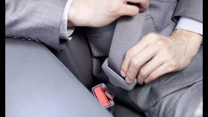 汽车保养也要注意小件，这三件别落下