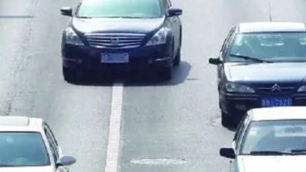 不违法，不违章，但十分惹人厌，看看这8个开车习惯，你有没有？