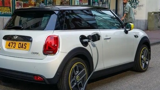 欧盟理事会推迟对英国电动汽车征收关税