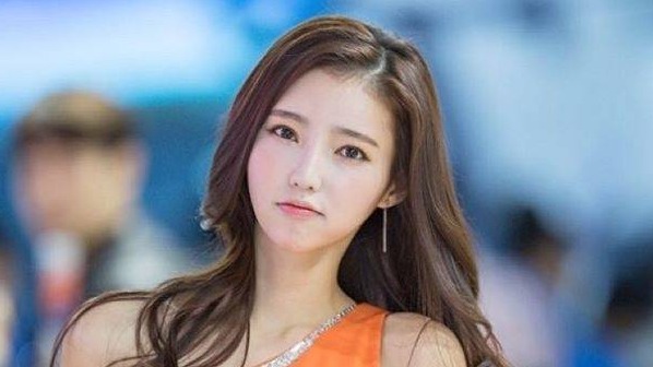 新晋韩国第一美女车模，颜值身材无愧之称号！