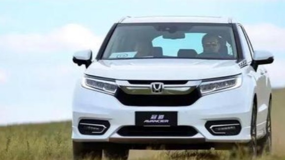 新车忘放手刹开了50米会对车造成什么影响？答案很简单