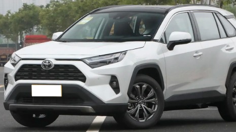 优惠3.7万，小伙伴准备入手人生第一辆车，丰田RAV4荣放怎么样？