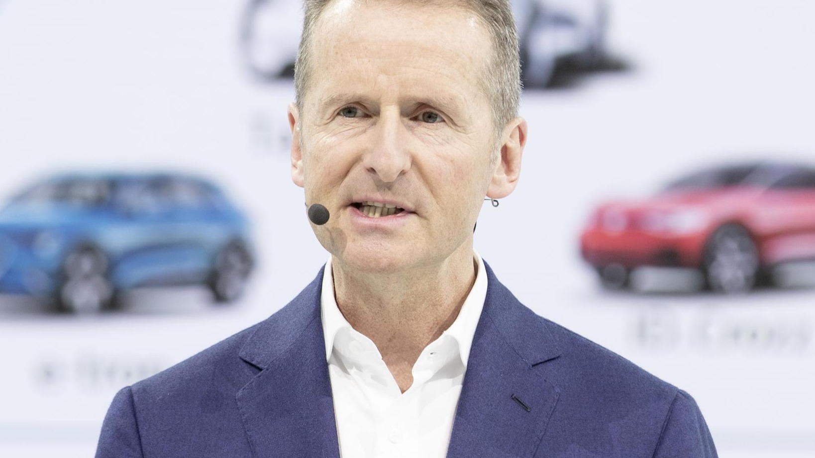 迪斯“下课”，折射汽车业转型艰难复杂