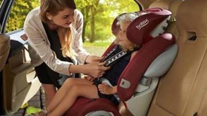 驾车带娃必须要注意这两件事