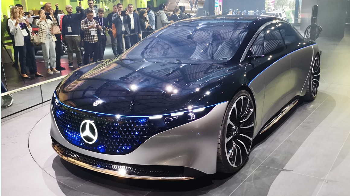 奔驰电动“旗舰”EQS亮相 续航里程将达700km