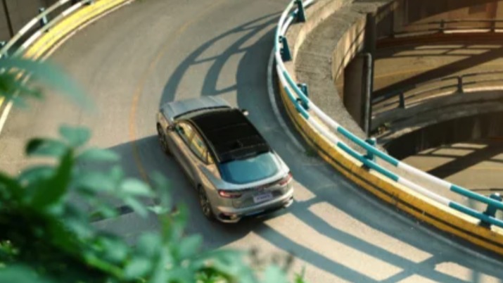 汽车必备的几个安全实用功能，请一定要重视起来！让行车更安全！