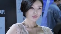 宝马御用美女车模漂亮性感