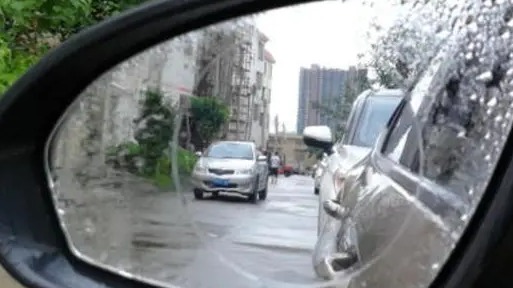 汽车门把手只能用来开门？它的三个“隐藏功能”，提高驾驶安全