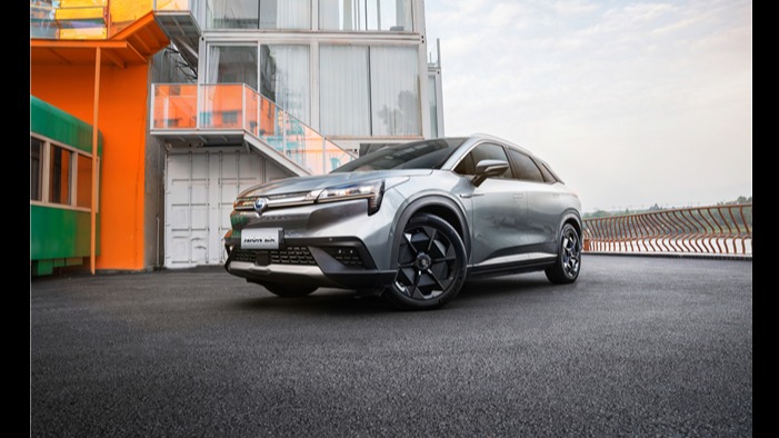 配置升级还赠终身质保/免费保养 埃安LX科技进化售22.96万起