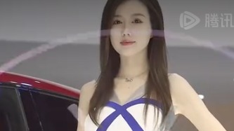  美女车模身材火辣   