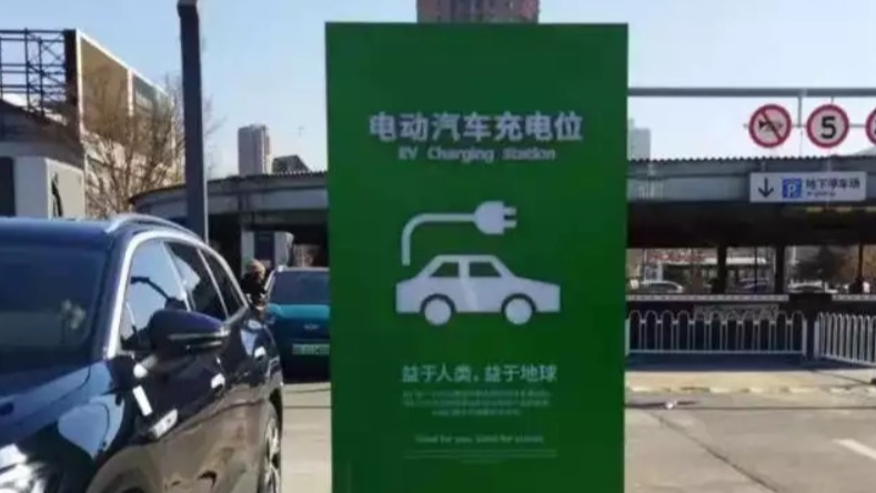 低温季节，新能源汽车需要“热车”吗？