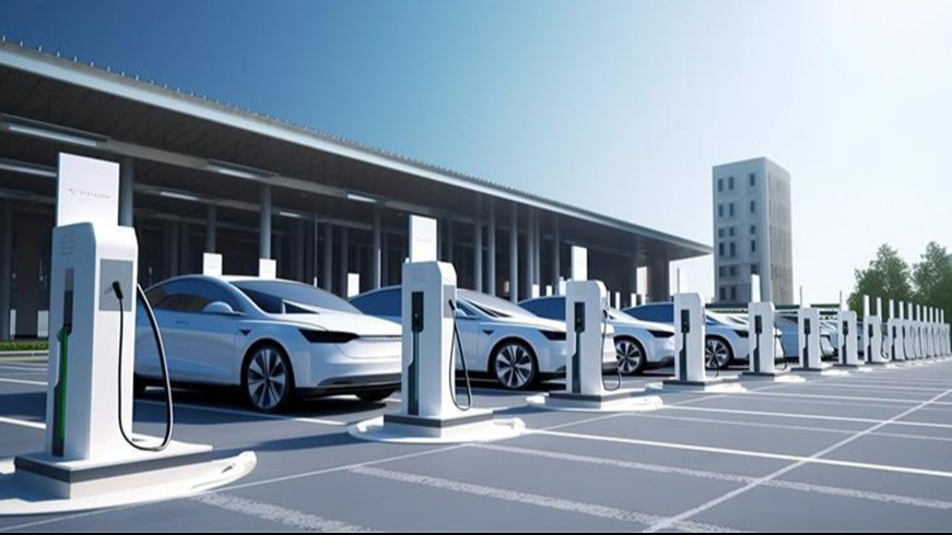 “不要过早放弃燃油车” 这家巨头车企再唱反调？