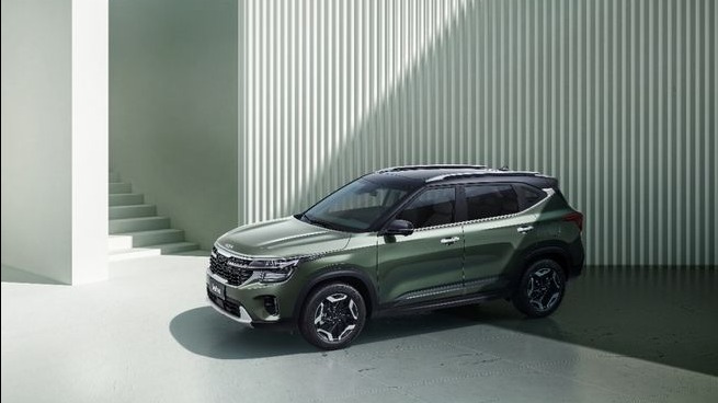 新能源车高歌猛进，燃油车也不是躺平之辈 上海车展这些车有点看头儿